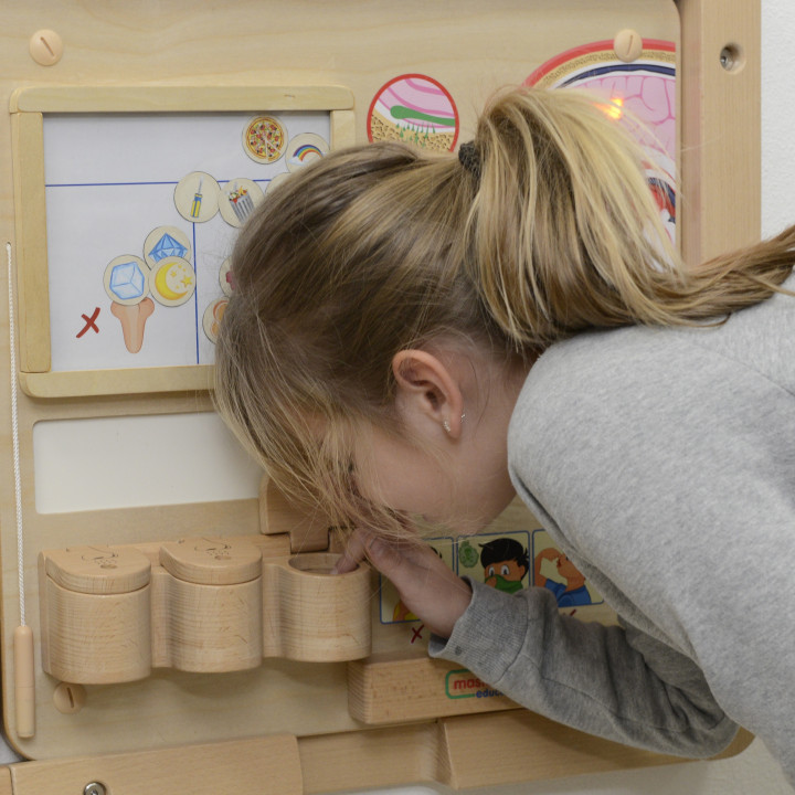 MASTERKIDZ Montessori Sense of Smell Educational Board