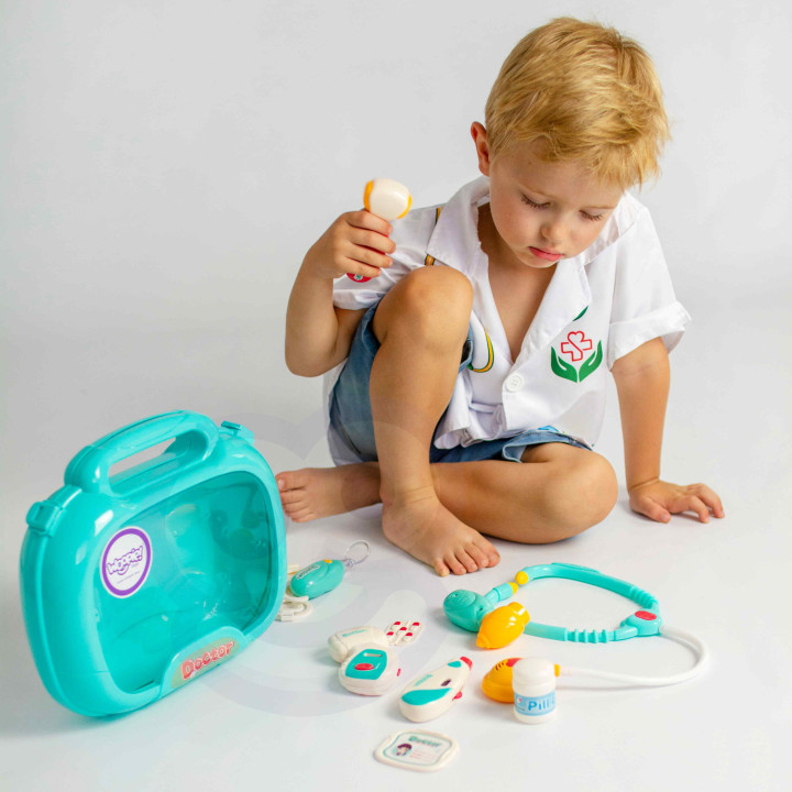 WOOPIE Medical Set Little Doctor Doctor in a Suitcase Light Sound + Acc.
