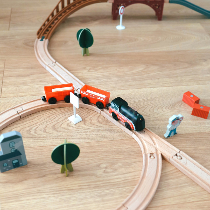 WOOPIE Electric Locomotive Train Magnet Cars