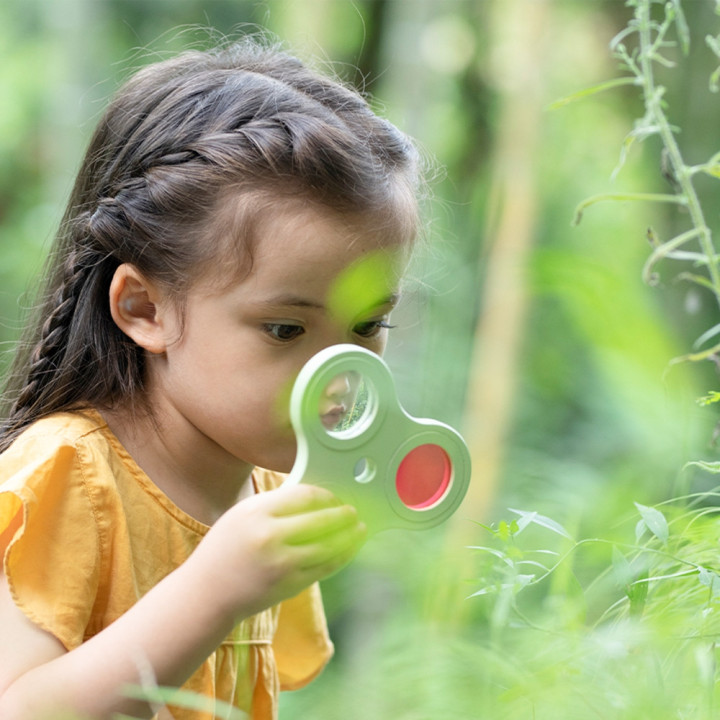CLASSIC WORLD 2-in-1 Microscope Magnifier for Children Exploring the Natural World