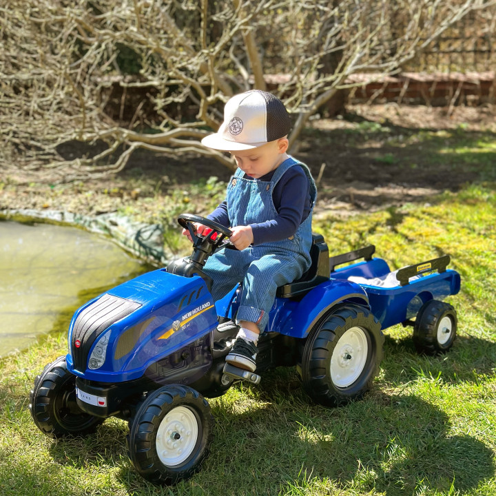 FALK New Holland Pedal Tractor with Trailer and Opening Bonnet 2-5 years