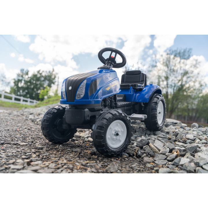FALK New Holland Pedal Tractor with Trailer and Opening Bonnet 2-5 years