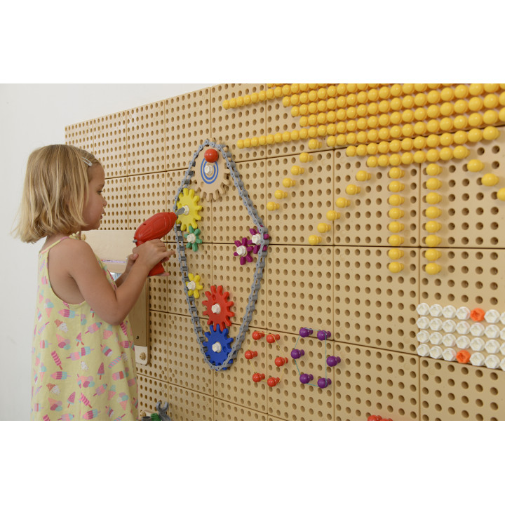 MASTERKIDZ Gears and Chain Wall Board 79 Pieces. Build your own mechanism.