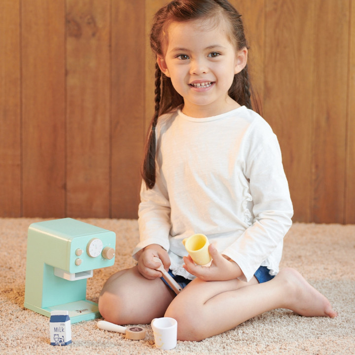 Wooden Coffee Maker for Kids – Little Barista | Classic World