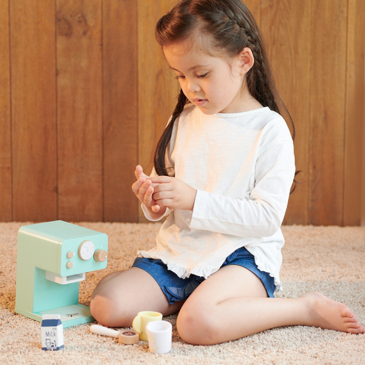 Wooden Coffee Maker for Kids – Little Barista | Classic World