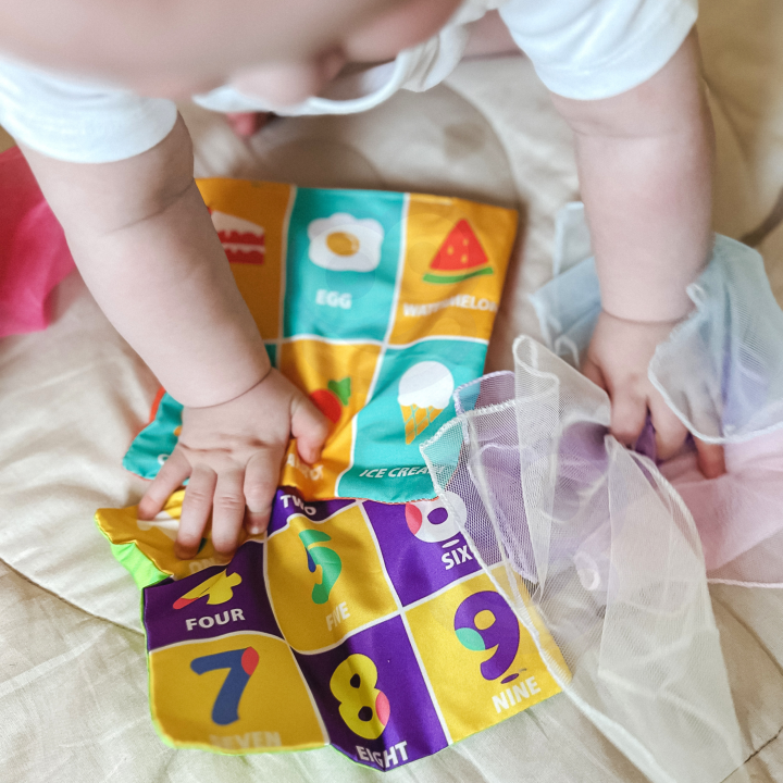 WOOPIE Zabawka Edukacyjna Sensoryczna Pani Metka Pudełeczko Chusteczek