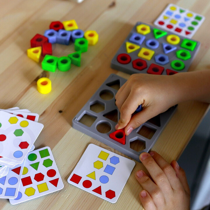 WOOPIE Match Shapes Puzzle Game