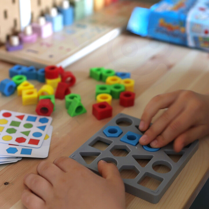 WOOPIE Match Shapes Puzzle Game