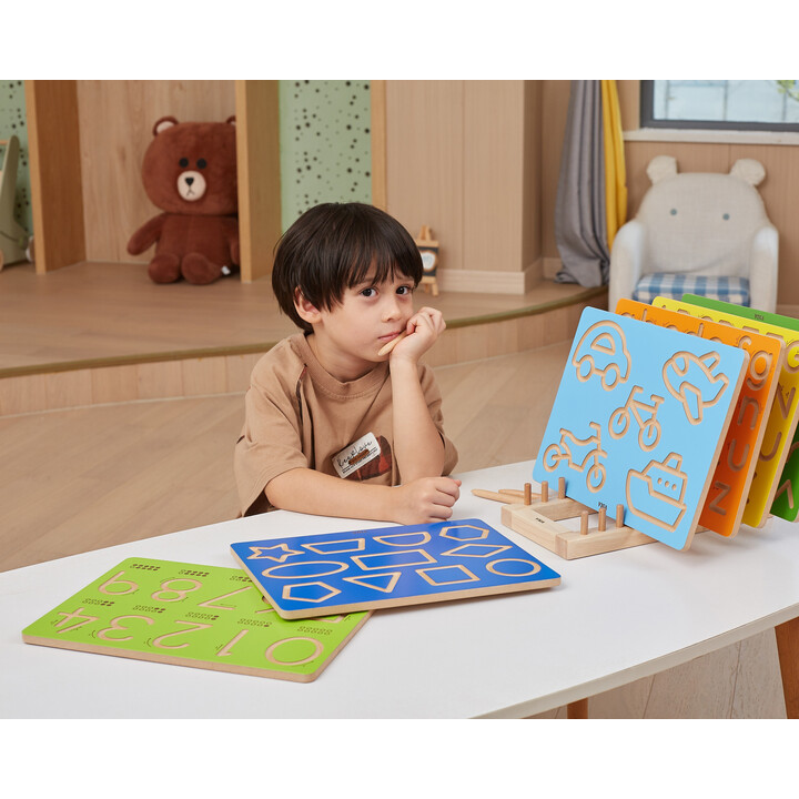 VIGA Graphomotor Board Large Letters Learning to Write