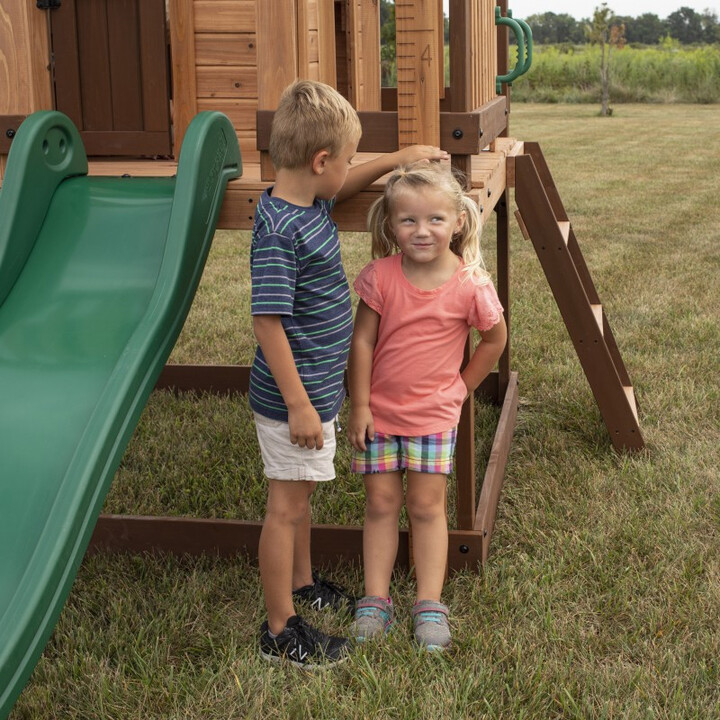 BACKYARD DISCOVERY Echo Heights Wooden Playground Slide House Kitchen