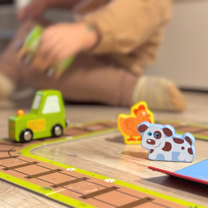 TOOKY TOY Wooden Farm in a Suitcase Figures Vehicles