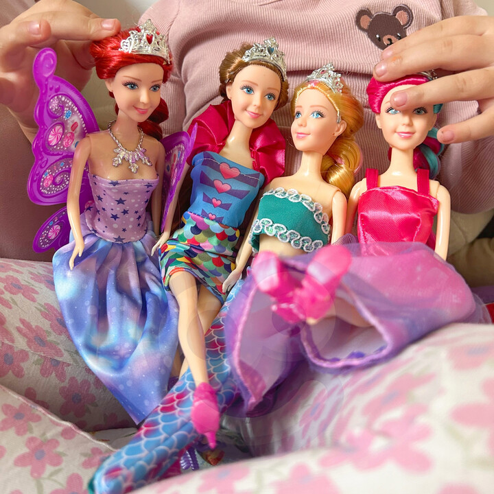 WOOPIE Set of 4 Magical Princesses - 4-in-1 Doll Box with Accessories