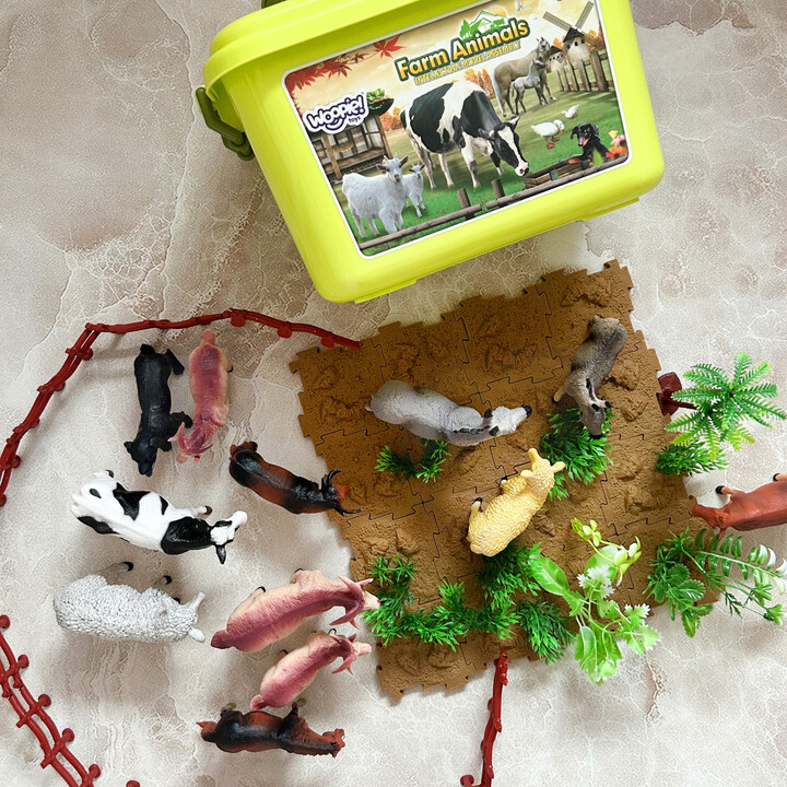 WOOPIE Set of Farm Figures + Chest 57 pcs.