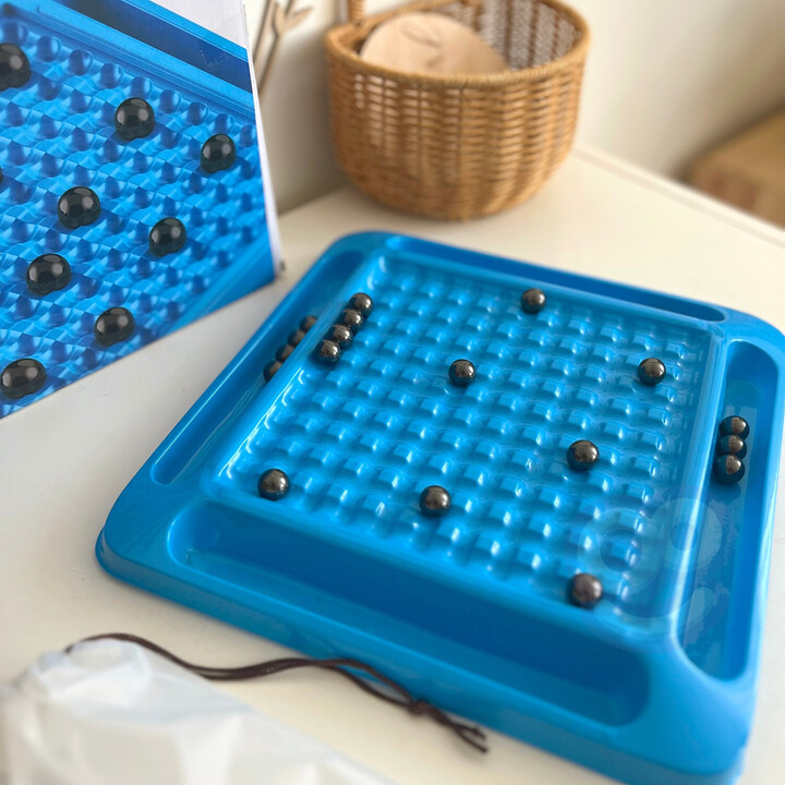 WOOPIE Magnetic Balls Board Game