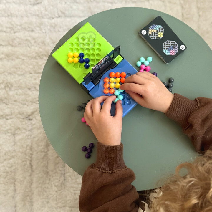 WOOPIE IQ Logic Game Strategic Brain Training "Head to Head" Timed Pattern Solving