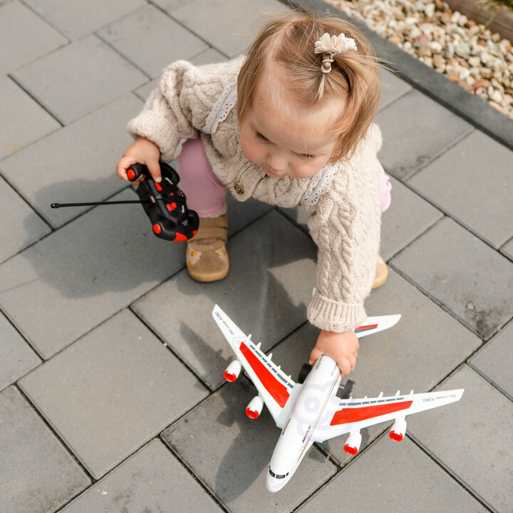 WOOPIE Remote Controlled Passenger Airline