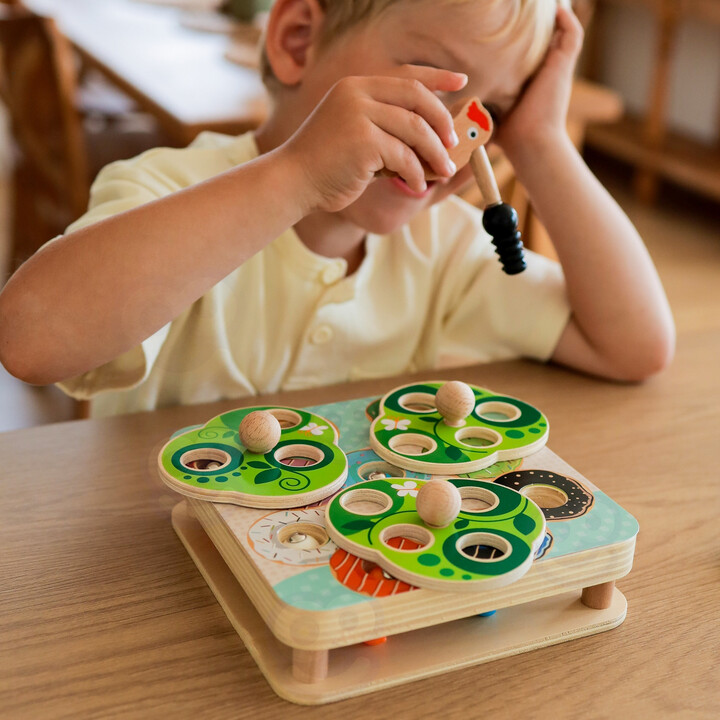 TOOKY TOY 2-in-1 Wooden Arcade Game Pull the Bugs for Kids