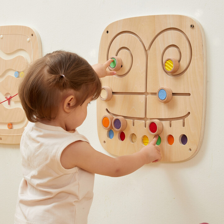 VIGA Wooden Manipulative Sensory Maze Touch and Match Board