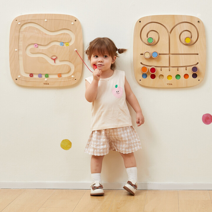 VIGA Wooden Sensory Manipulation Board Gravitational Flow