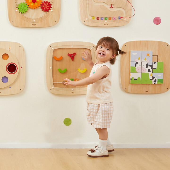 VIGA Wooden Manipulative Sensory Pinball Game Board