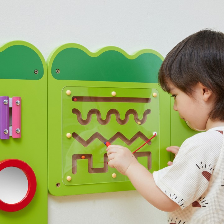 VIGA Crocodile Manipulative Sensory Board FSC Montessori Certificate