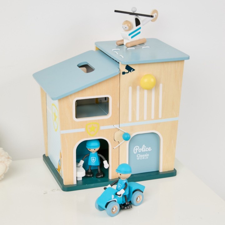 CLASSIC WORLD Police Station Wooden Car Helicopter Figures 12pcs.