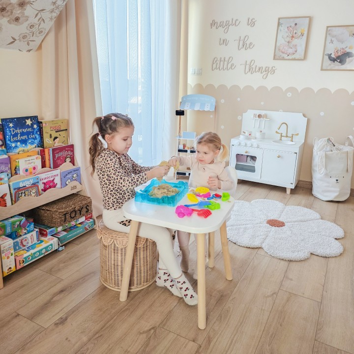 WOOPIE Kinetic Sand 0.5 kg with Table and Molds