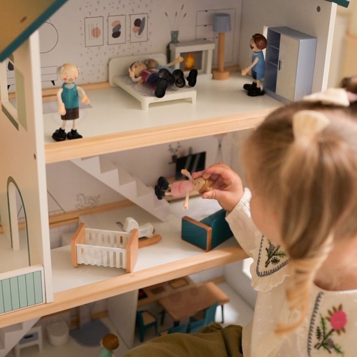 Duży Drewniany Domek dla Lalek TOOKY TOY z Figurkami FSC