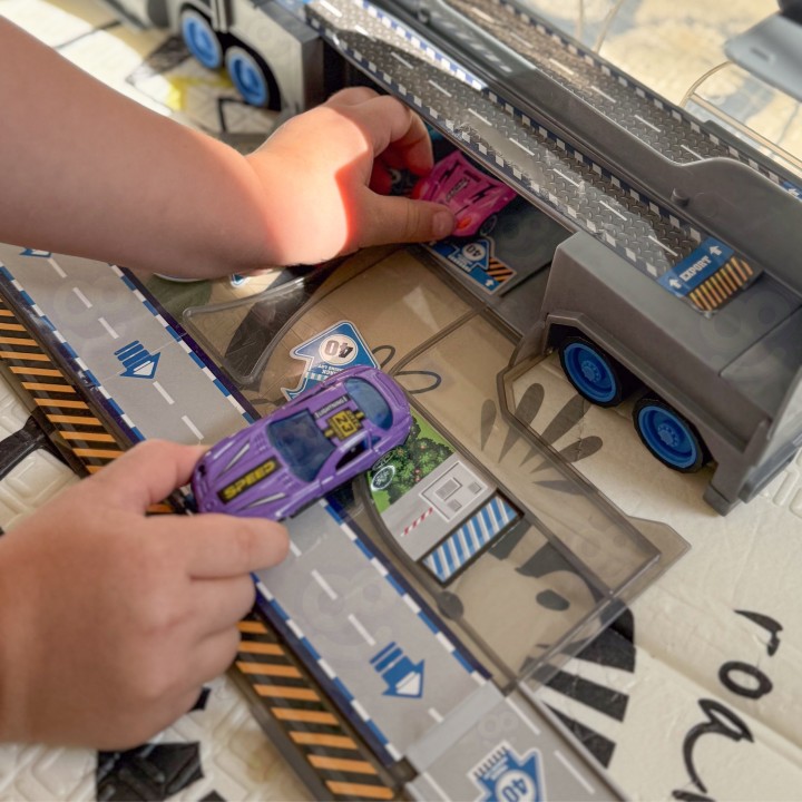WOOPIE Police Truck 2 in 1 - Transporter and Car Track
