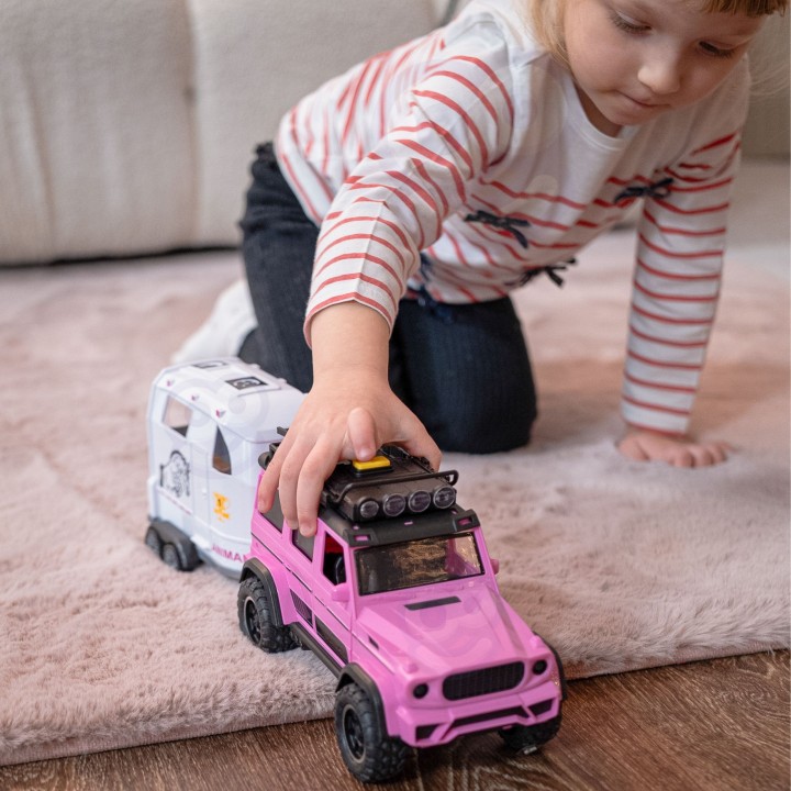 Pink SUV with trailer and horse figure – a realistic set from WOOPIE