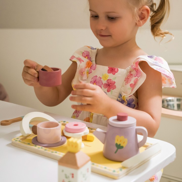 Wooden Tea and Dessert Set CLASSIC WORLD 14 pcs.