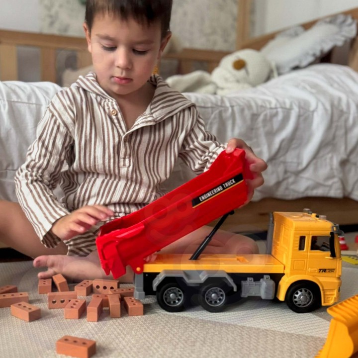 WOOPIE Construction Dump Truck 1:12 with Light and Sound Effects