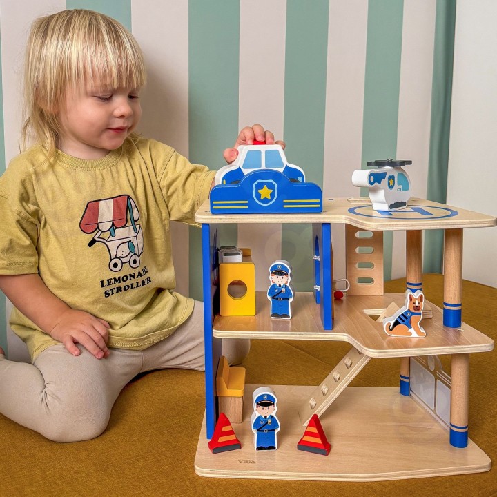 VIGA Wooden Police Station with Police Car - 14 elements, 3 levels