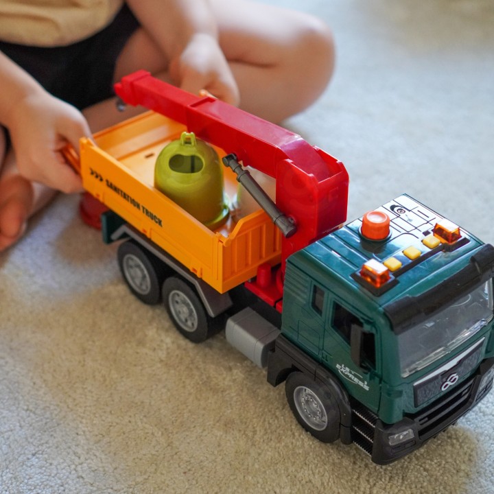 Garbage Truck with Crane 1:10 - WOOPIE Garbage Sorting
