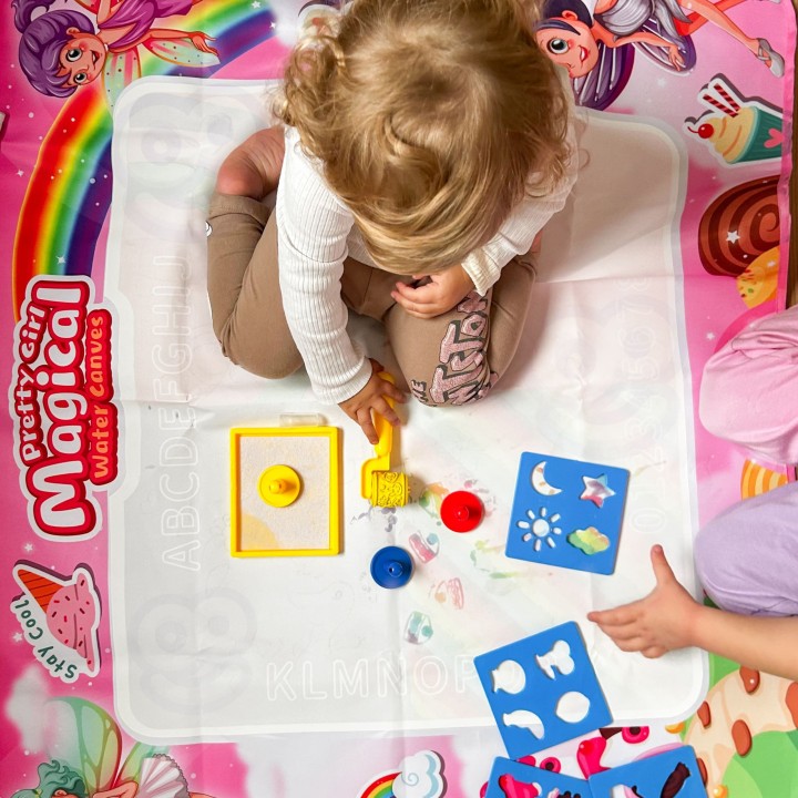 Colorful water drawing mat 100x80 cm – safe fun!
