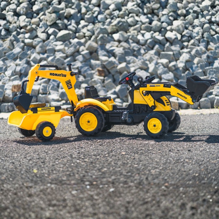 FALK Komatsu Pedal Tractor with Excavator and Trailer 2-5 years