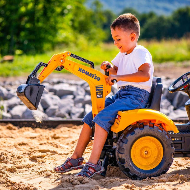 FALK Komatsu Pedal Tractor with Excavator and Trailer 2-5 years