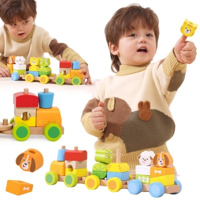 Colorful wooden train – creative fun for toddlers 18M+