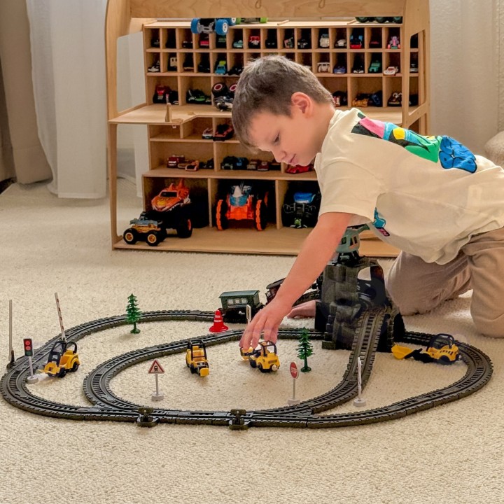 Woopie Retro Electric Train – 76 pieces full of adventure and fun