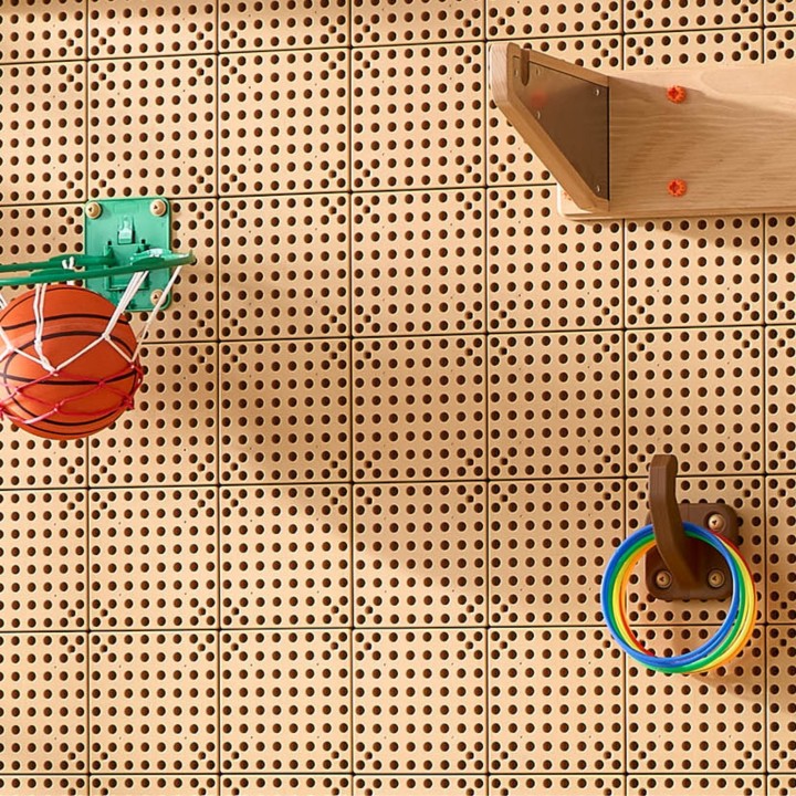 Masterkidz Ring Play and Learning Set develops accuracy and coordination