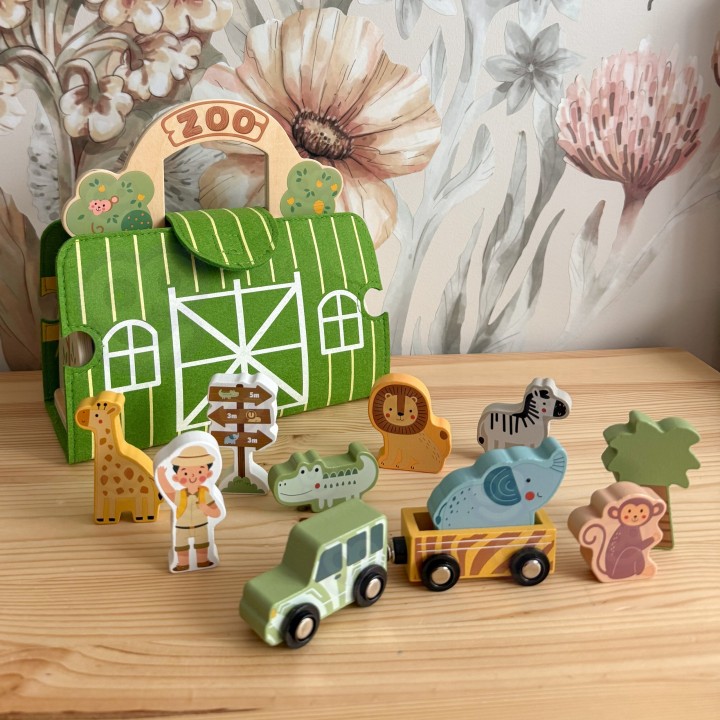 Drewniane Zoo w Torbie Tooky Toy - Safari z Figurkami i Pojazdami