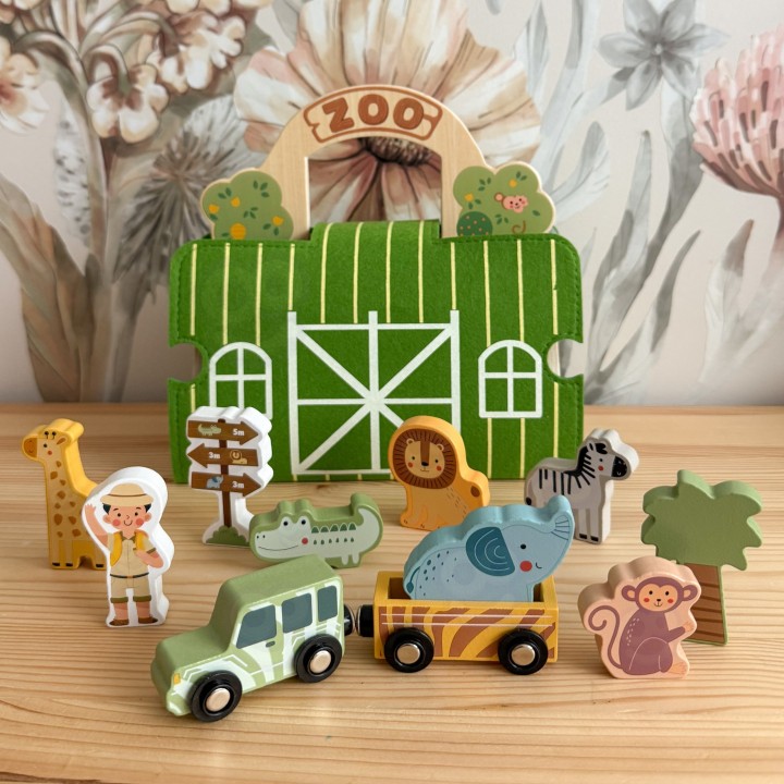 Wooden Zoo in a Tooky Toy Bag - Safari with Figures and Vehicles