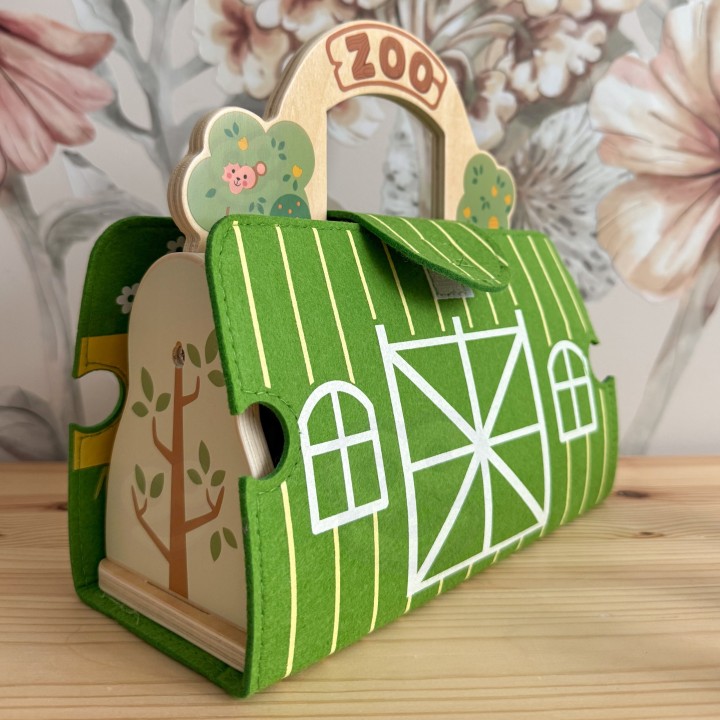 Wooden Zoo in a Tooky Toy Bag - Safari with Figures and Vehicles
