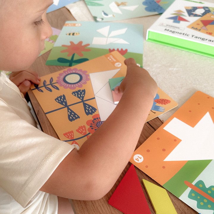 WOOPIE Shape Puzzle - Magnetic Box and Creative Fun for 3+