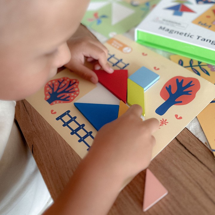 WOOPIE Shape Puzzle - Magnetic Box and Creative Fun for 3+