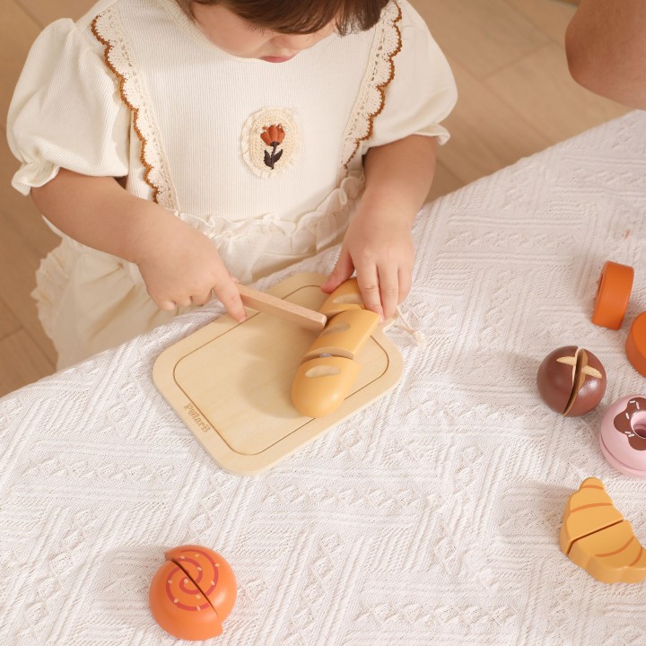 Viga-PolarB Wooden Bread and Roll Cutting Set Educational Game