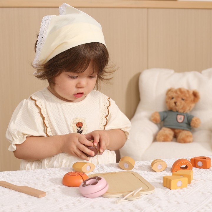Viga-PolarB Wooden Bread and Roll Cutting Set Educational Game