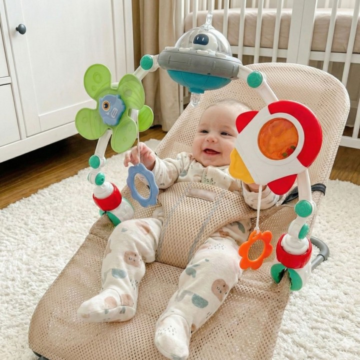 WOOPIE BABY Interactive Crib Arch with Lullabies