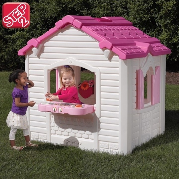 Step2 Plastic Children's House with Hearts for the Garden
