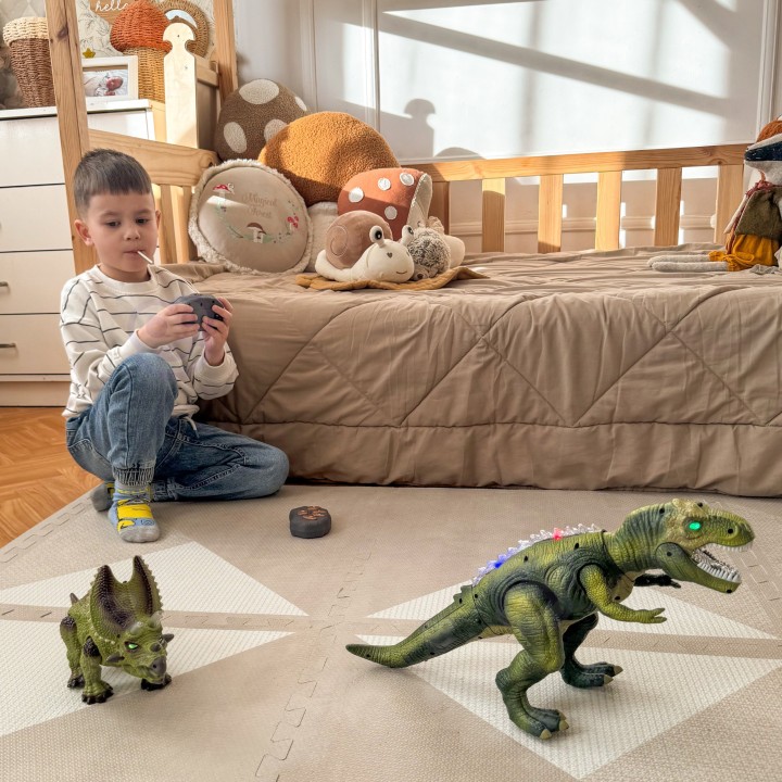 WOOPIE Dinozaur RC Robot Triceratops - Zdalnie Sterowany Zabawka